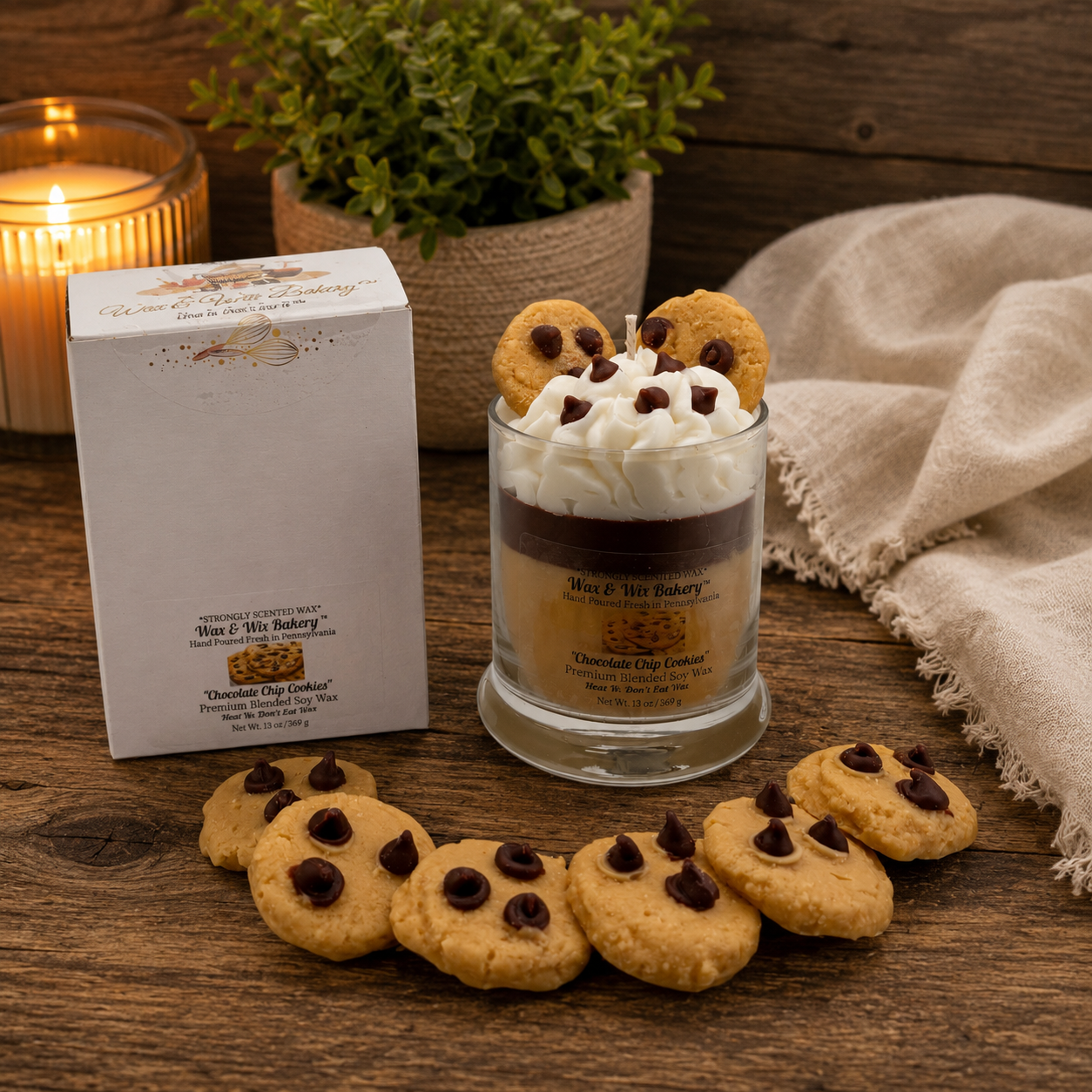 Chocolate Chip Cookie Candle. Large 13 oz. Soy Candle/Chocolate Chip Cookies/Chocolate Chips. Strongly Scented Candle