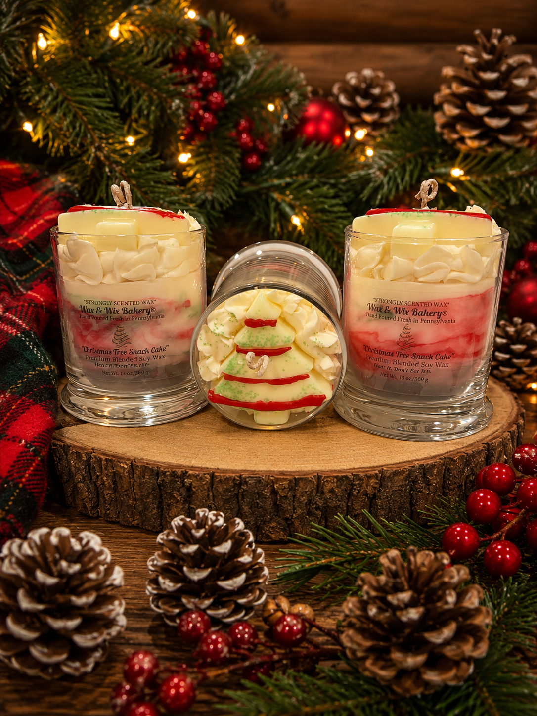 Christmas Tree Snack Cake Candle. 13oz. Soy Candle/Strong Scented Candle/Holiday Candle/Winter Candle/Dessert Candle