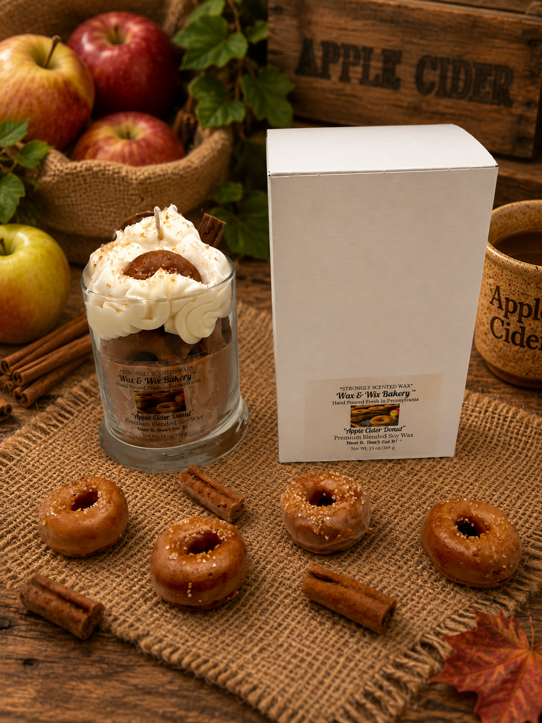 Apple Cider Donut Candle. 13 oz. Large Soy Candle/Donuts, Apples, Apple Cider, Cinnamon Sticks. Strongly Scented Candle.