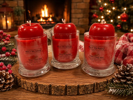 Winter Candy Apple Candle. 13oz. Soy Candle/Strong Scented Candle/Holiday Candle/Winter Candle