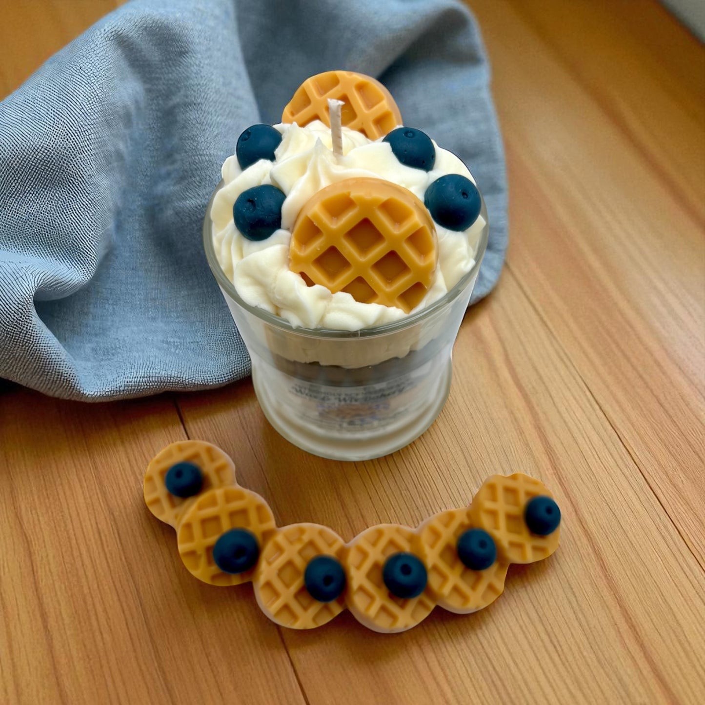 Blueberry Maple Waffle Candle. 13 oz. Large Soy Candle/Waffles, Blueberries, Maple Syrup. Strongly Scented Candle.
