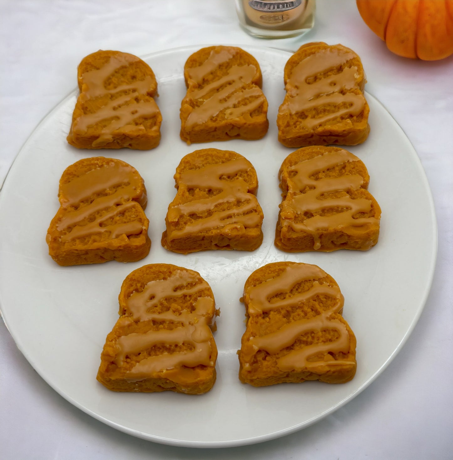 Caramel Pumpkin Swirl Bread Wax Melts. 5 oz. Bread Wax Melts/Soy Wax Melts/Strongly Scented Wax Melts/Wax Tarts for Wax Warmers/ 8 Pieces.