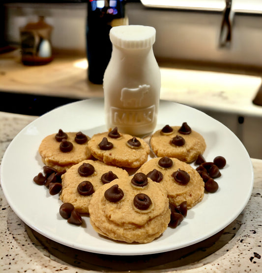 Chocolate Chip Cookies & Milk Wax Melts. 6 oz. Soy Wax Melts/Strongly Scented Wax Melts/Wax Tarts for Wax Warmers.