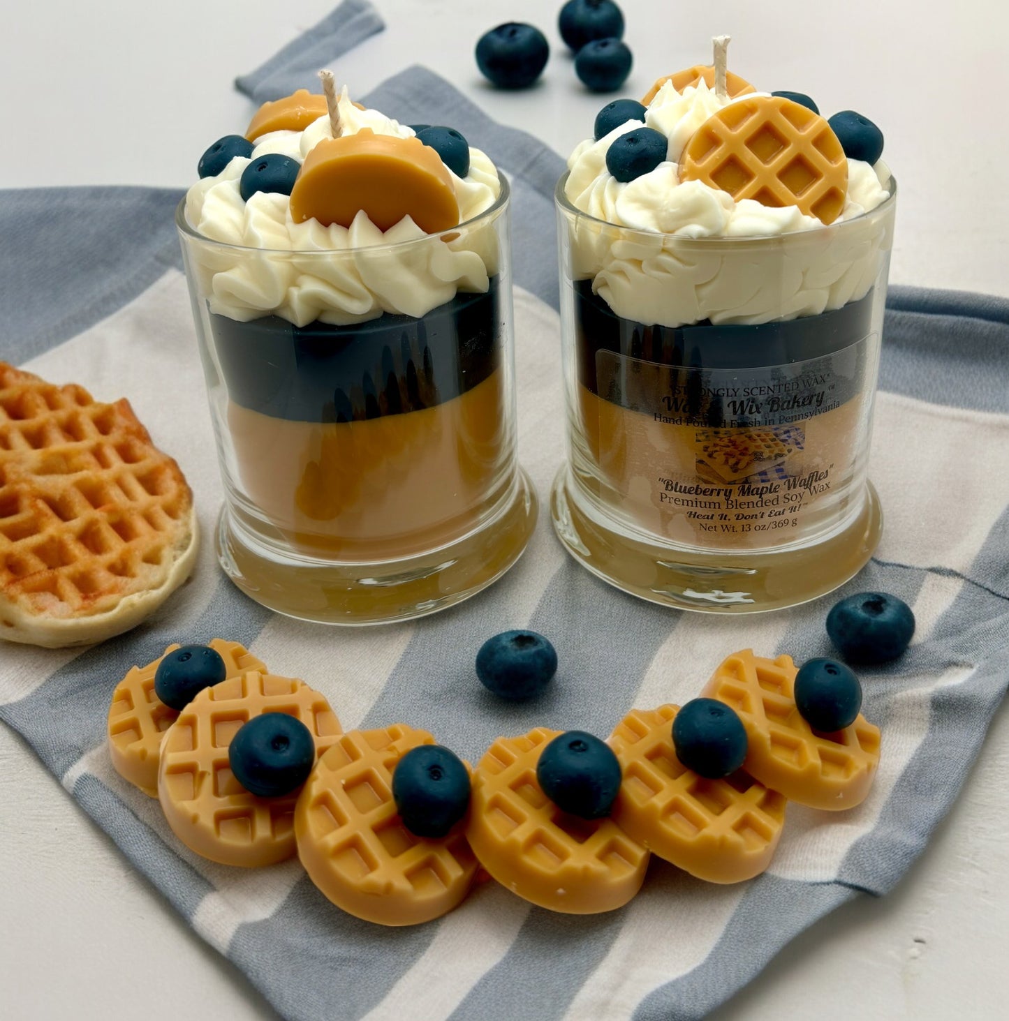 Blueberry Maple Waffle Candle. 13 oz. Large Soy Candle/Waffles, Blueberries, Maple Syrup. Strongly Scented Candle.