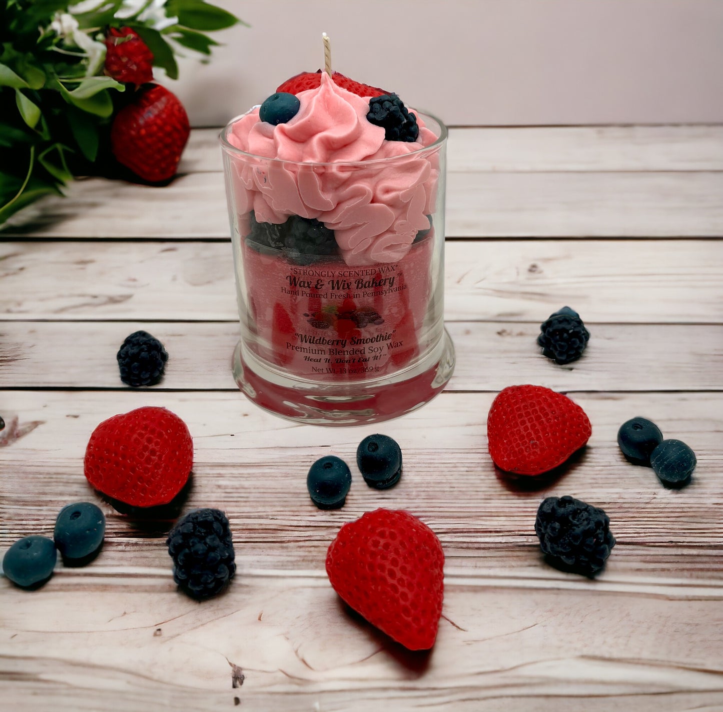 Wildberry Smoothie Candle. 13 oz. Soy Candle/Strawberries, Blueberries, Blackberries. Strongly Scented Candle.