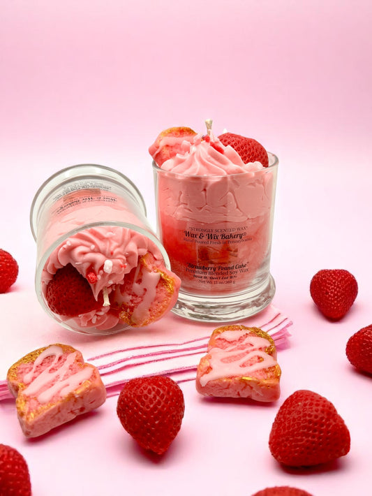 Large Strawberry Pound Cake Candle. 13 Ounce. Pound Cake. Soy Wax Candle. Strongly Scented Candle.