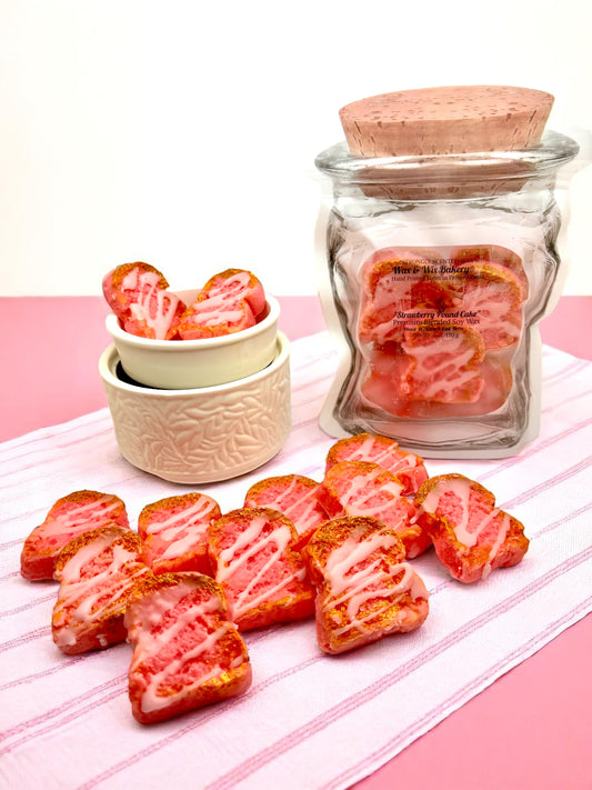 Strawberry Pound Cake Wax Melts. 6 oz. Bread Wax Melts/Strawberry Wax Melts/Soy Wax Melts/Strongly Scented Wax Melts/9 Pieces