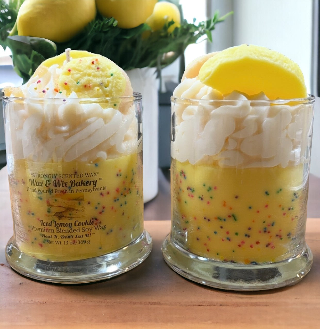 Frosted Lemon Cookie Candle. 13 oz. Soy Candle/Cookies and Lemons. Strongly Scented Candle