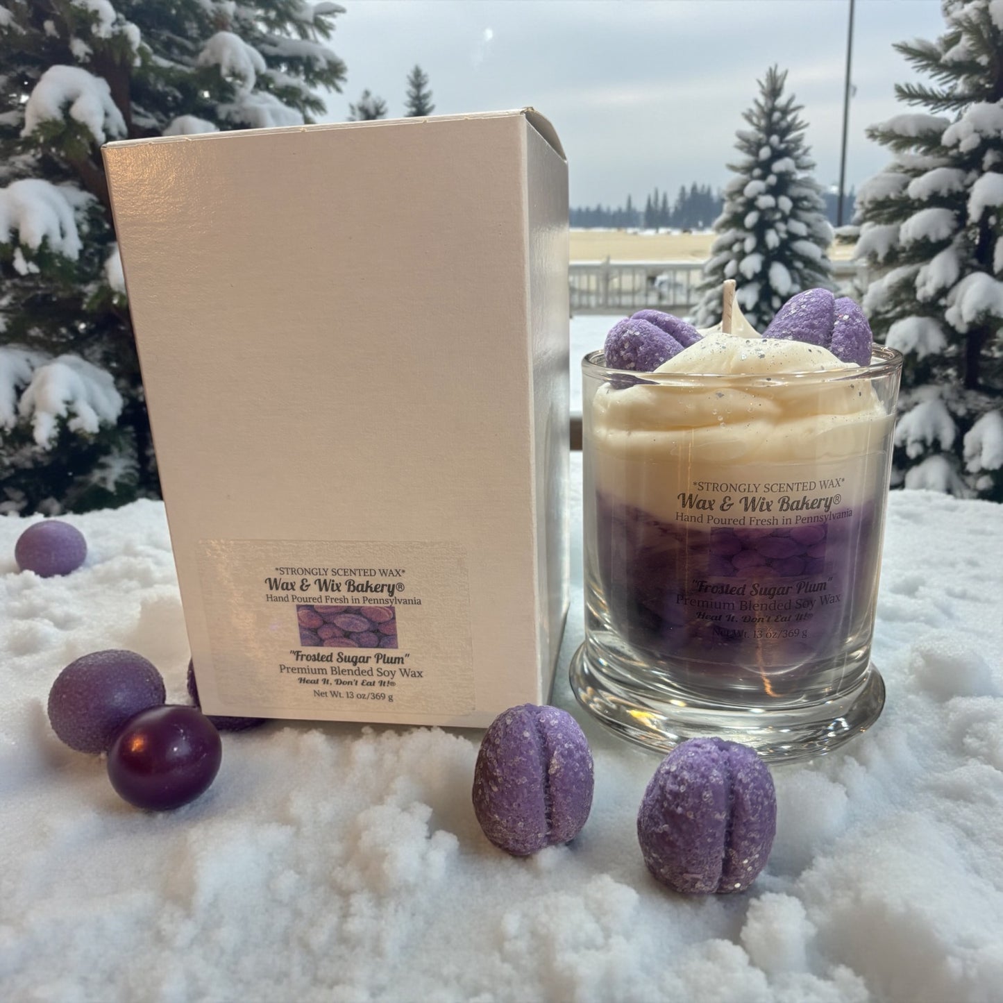 Frosted Sugar Plum Candle. 13oz. Soy Candle/Strong Scented Candle/Holiday Candle/Winter Candle