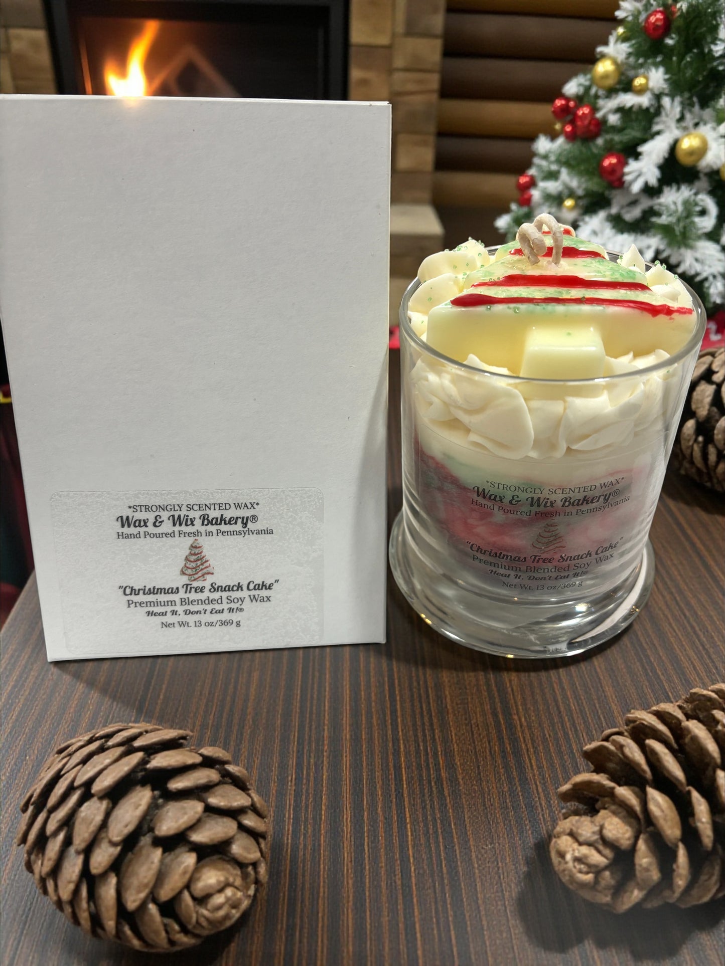 Christmas Tree Snack Cake Candle. 13oz. Soy Candle/Strong Scented Candle/Holiday Candle/Winter Candle/Dessert Candle